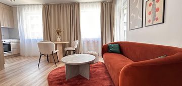 Praktycznie i ekonomicznie, 2 mieszkania w 1 na kępie