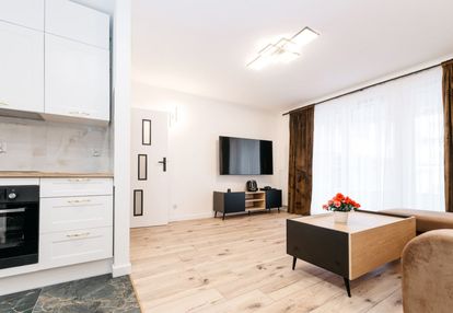 2 pok. poprzeczna, osiedle quatro, 1 piętro