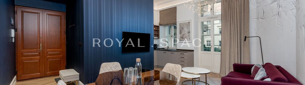 Apartament w odrestaurowanej kamienicy obok plant!