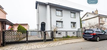 Uroczy dom z ogrodem w spokojnej okolicy