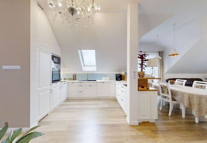 22.11 dom z tarasem, widokiem na las w mieście