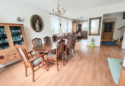 Dom z kominkiem – klasyczny i elegancki!