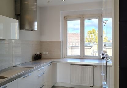 Wygodny apartament w sercu łazarza z tarasem