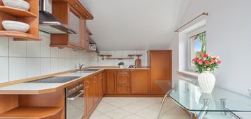Apartament z charakterem – taras i 4 strony