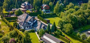 Dom z częścią pensjonatową na 60arowej działce!