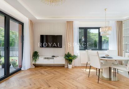 Stylowo wykończony apartament na woli justowskiej