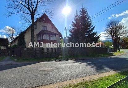 Przestronny dom z potencjałem inwestycyjnym