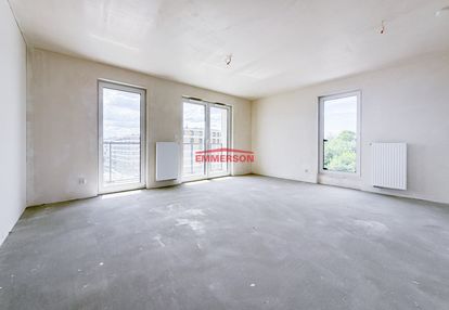 Jasne, przestronne, 3-pokoje, tramwaj