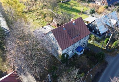 Dom z potencjałem przy nowym miejskim basenie