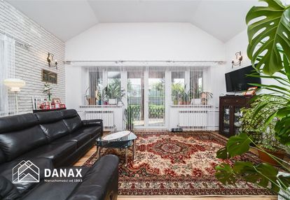 Dwurodzinny, wolnostojący, działka 6 arów