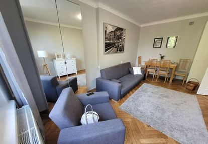 | oddzielna kuchnia | balkon | piwnica |