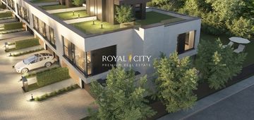 Komfortowy dom z garażem w nowoczesnej bryle.