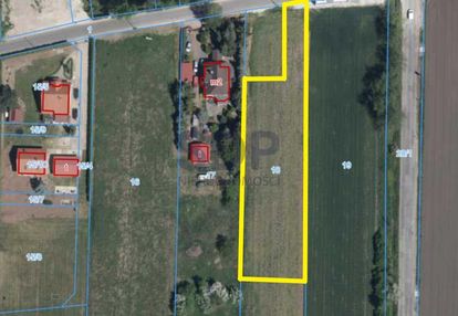 Działka 1800 m2 z możliwością zabudowy, media w drodze