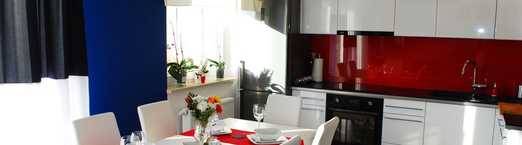 3 Pokojowe z komórką, miejscem postojowym, komórką