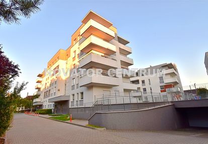 2 pokoje na gorzyskowie, budynek z windą