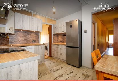 M2 z widokiem na rzekę|własny parking|co gazowe|