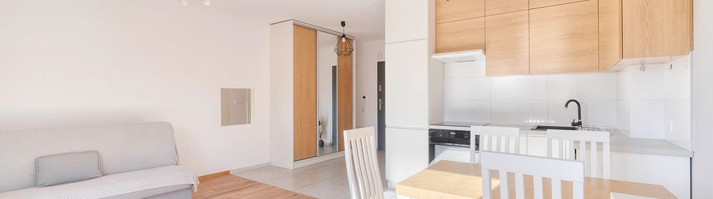 Kawalerka do wprowadzenia się z balkonem!