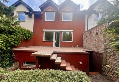 Dom strzeszyn w zabudowie szeregowej