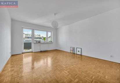 Super rozkład, idealnie ciche, jest duży balkon