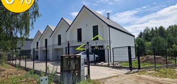 Dwupoziomowe mieszkanie z ogródkiem