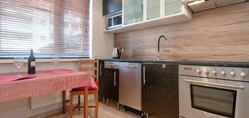 Po remoncie, nowoczesne, jasne, 2 pok. chełm poł.