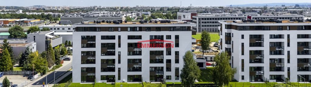 Narożne z balkonem 13,5m2 | galeria bronowice