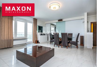 Nowoczesny penthouse ze wspaniałym widokiem.