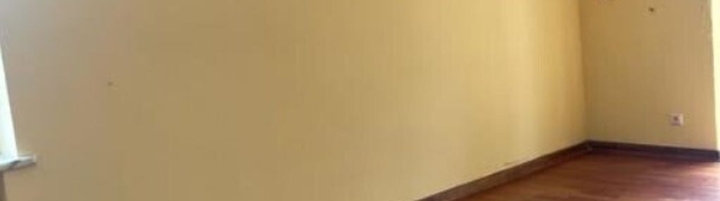 Dom dla pracowników z przestronnymi pokojami.