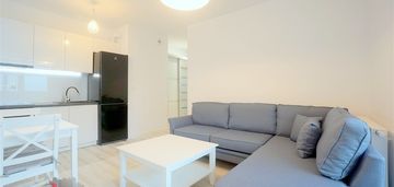 Skyres/2 pokoje/duży balkon/komórka/m. postojowe