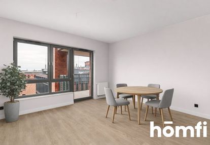 Luksusowy apartament scala, ostatnie piętro