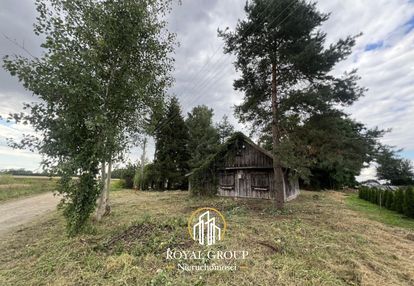 Działka z domem drewnianym