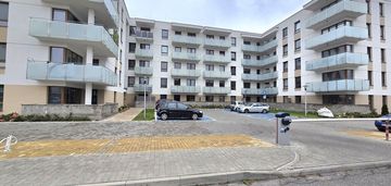 Trzypokojowe z tarasem w atrakcyjnej lokalizacji