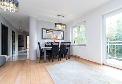 Przestronny apartament przy parku, garaż i komórka