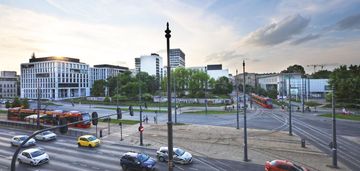 Kawalerka z c.o. w dobrym stanie - ścisłe centrum!