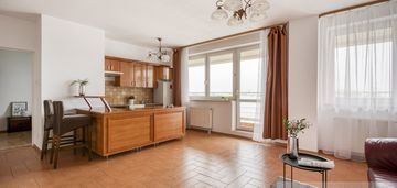 2 pokoje 51 m2 na pradze-południe, duży balkon!