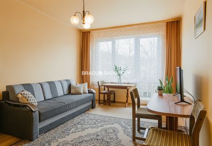 2-pokojowe mieszkanie z balkonem, 1 piętro