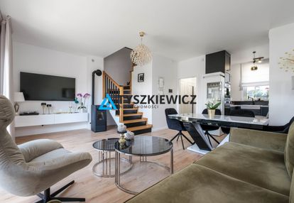 Elegancki dom z wieloma udogodnieniami