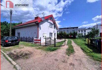 Duży przestronny dom - cztery mieszkania