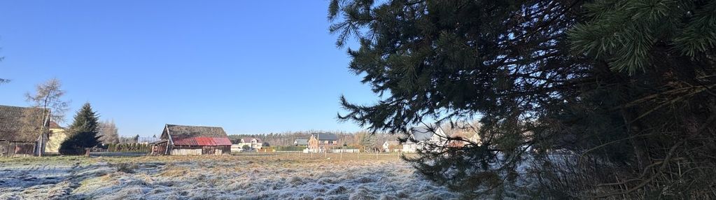 Wyjątkowa, uzbrojona działka pod lasem.