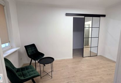 Urocza kawalerka w niedalekiej odgłość do centrum