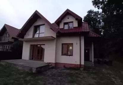 Dom wolnostojący w Ostrówku (gm. Klembów)