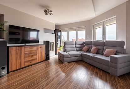 Na skraju lasu, jak w domu