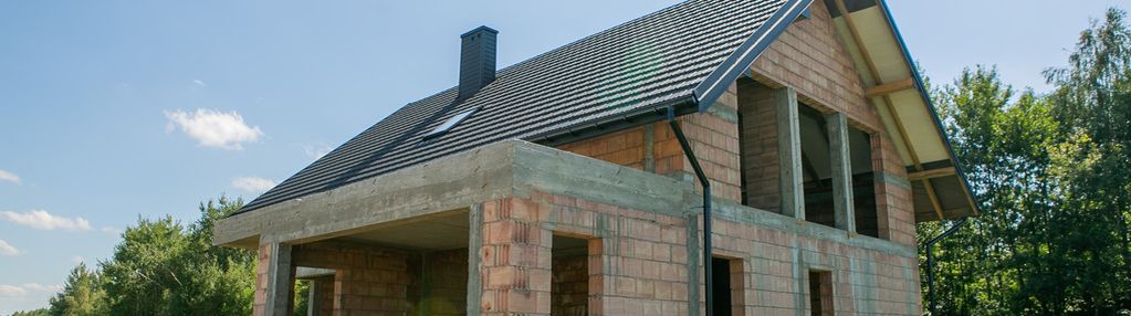 Działka z rozpoczętą budową - lipiny