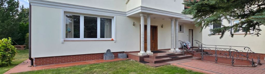Zamieszkaj obok szkoły amerykańskiej, konstancin