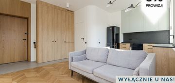 Dwupokojowe 44 m² w kamienicy na saskiej kępie