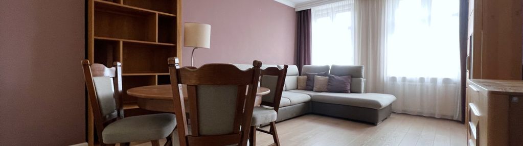 2 pokoje i rozkład i idealne dla pary i powstańców