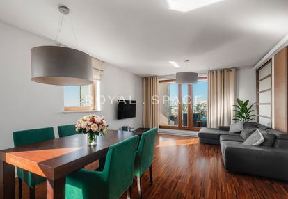 Przestronny apartament z balkonem w eko parku