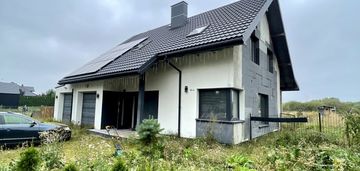 Wolnostojący dom -zawadówka -majdan