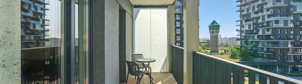 Studio z balkonem w 1 dzielnicy