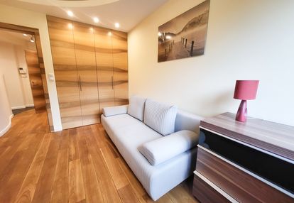 Dwupokojowy apartament przy metrze wilanowska